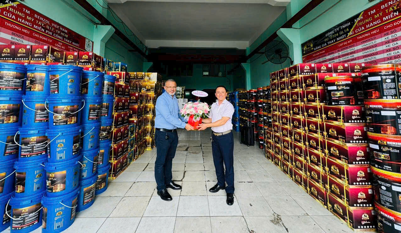 C&Ocirc;NG TY BENZOL VIET NAM  Ủng hộ đồng b&agrave;o miền Bắc lũ lụt ng&agrave;y 10/9/2024