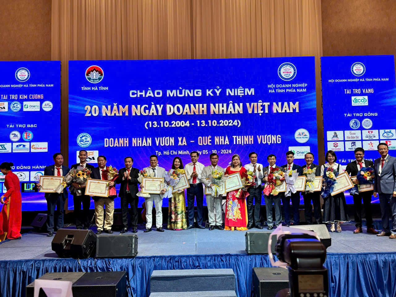 Hội Doanh Nghiệp Ph&iacute;a Nam Kỷ Niệm 20 Năm Th&agrave;nh Lập