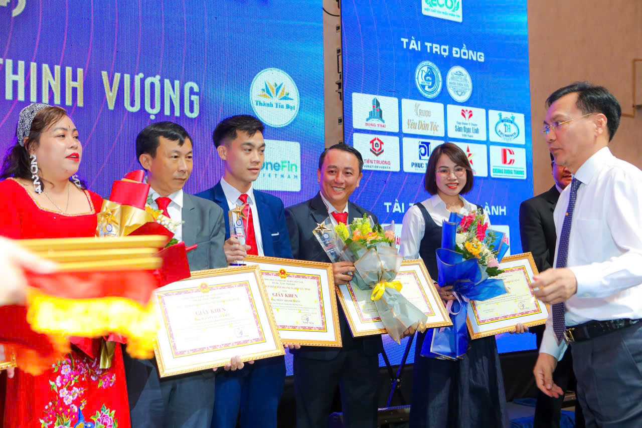 Hội Doanh Nghiệp Ph&iacute;a Nam Kỷ Niệm 20 Năm Th&agrave;nh Lập